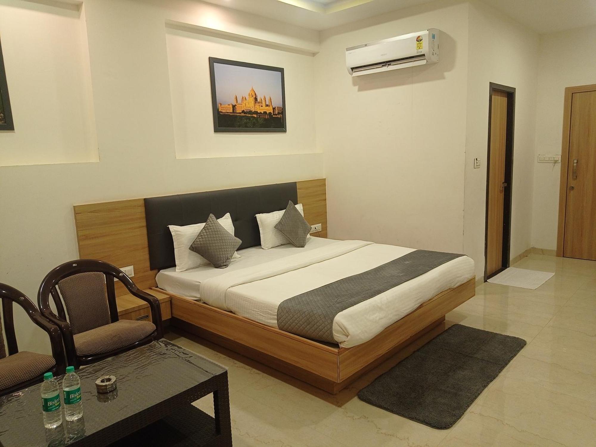 Sun Stone Hotel & Club - Jawai Sheoganj Exteriör bild