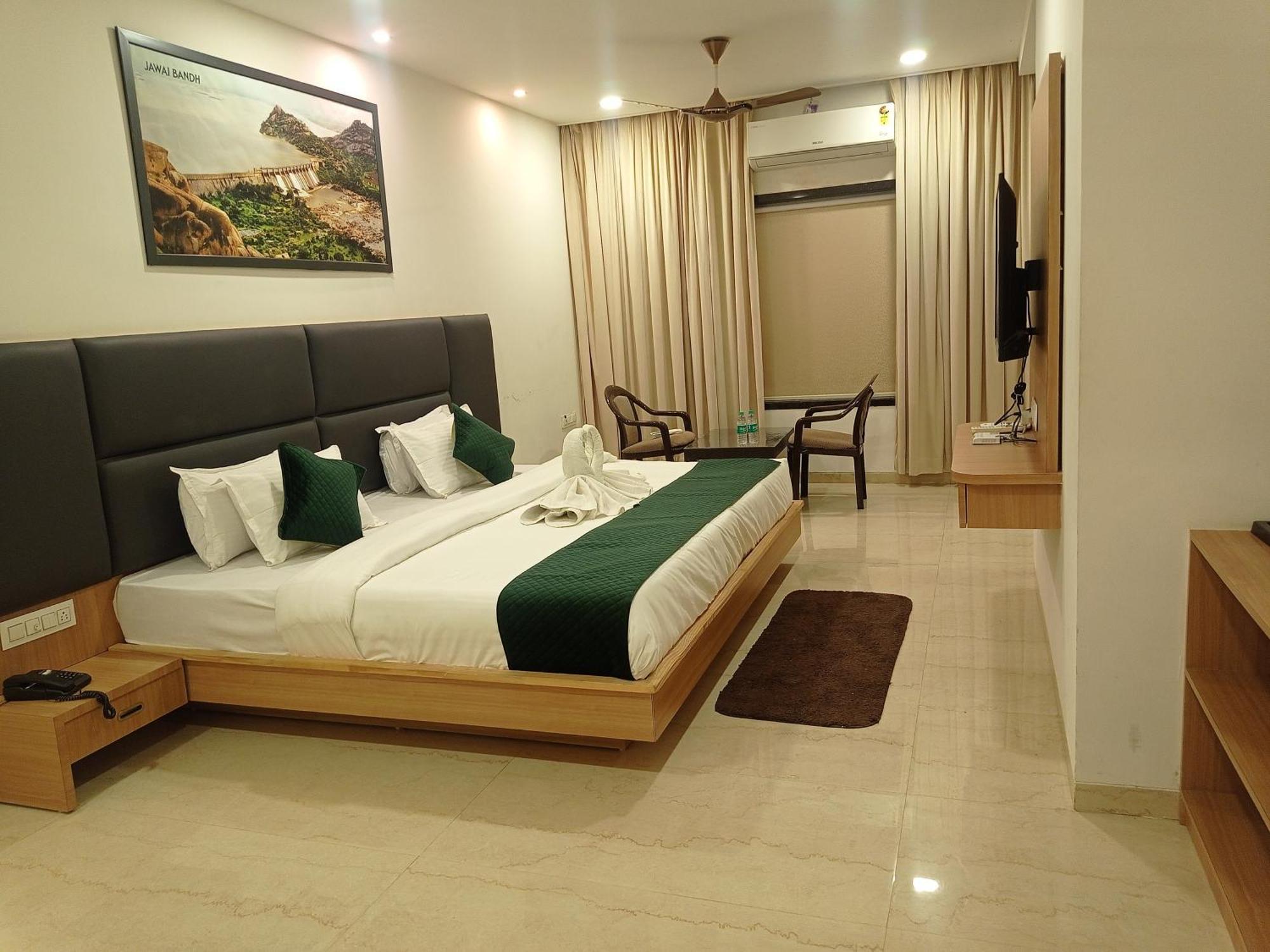 Sun Stone Hotel & Club - Jawai Sheoganj Exteriör bild