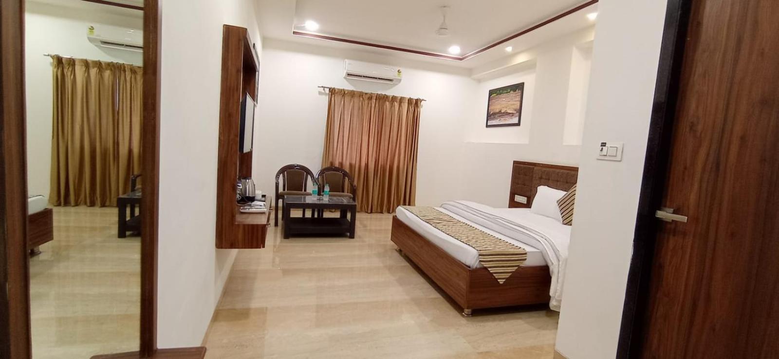Sun Stone Hotel & Club - Jawai Sheoganj Exteriör bild