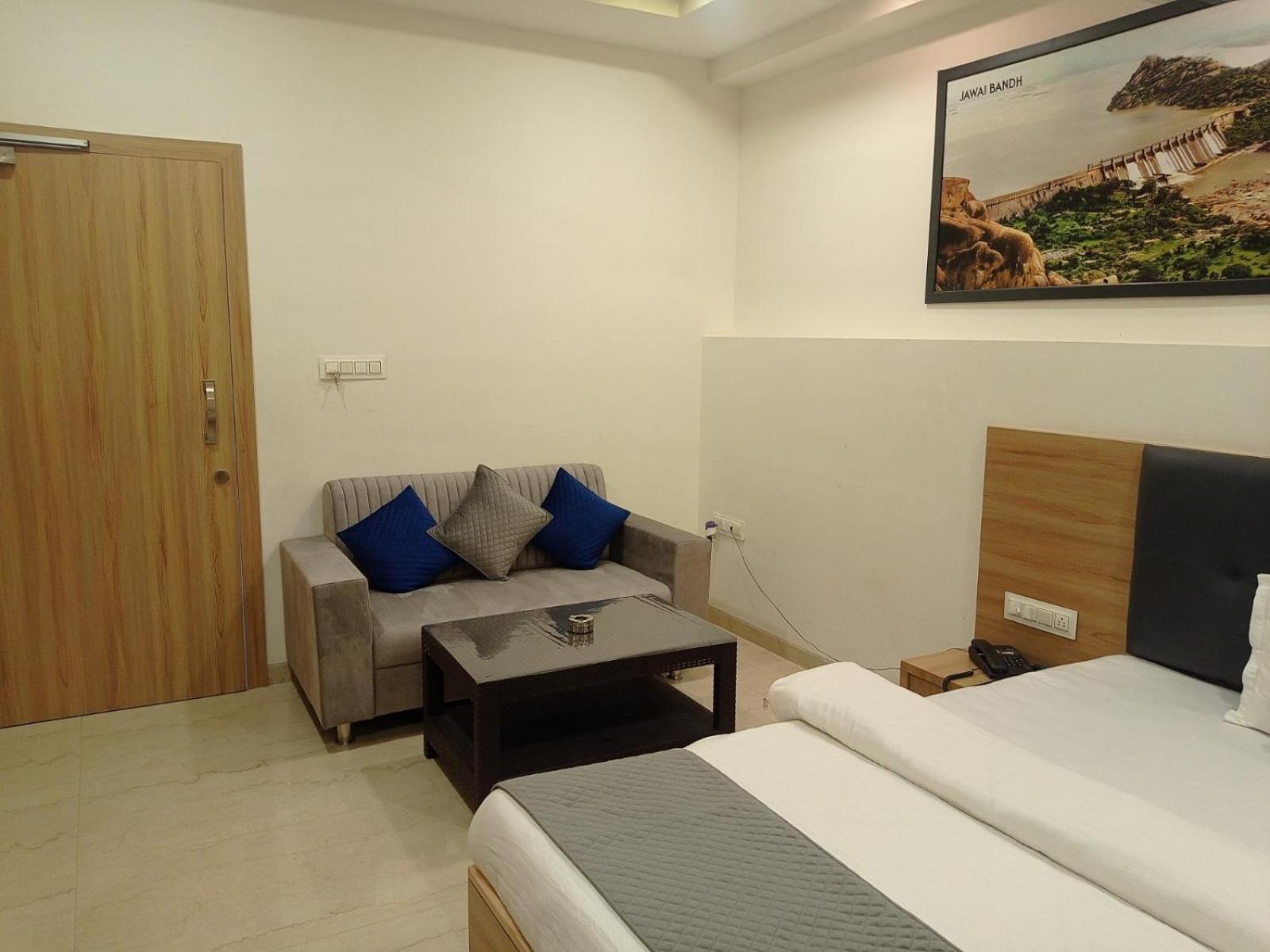 Sun Stone Hotel & Club - Jawai Sheoganj Exteriör bild