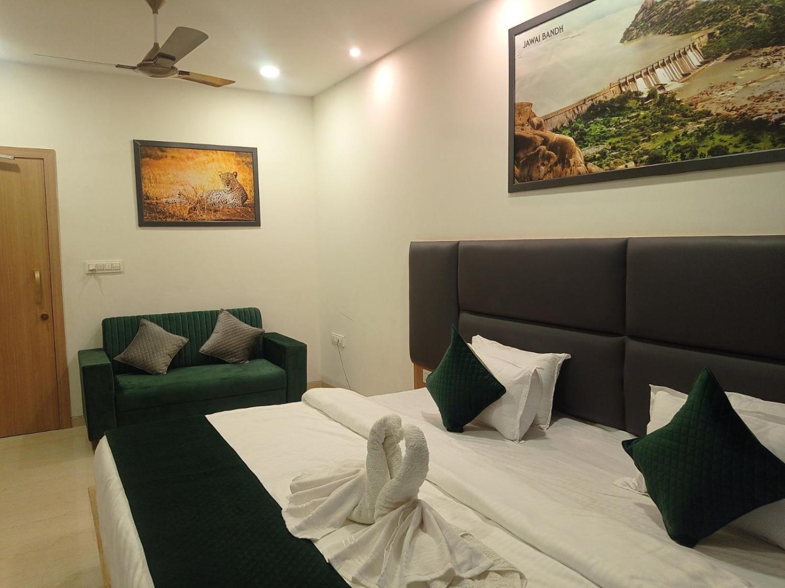 Sun Stone Hotel & Club - Jawai Sheoganj Exteriör bild