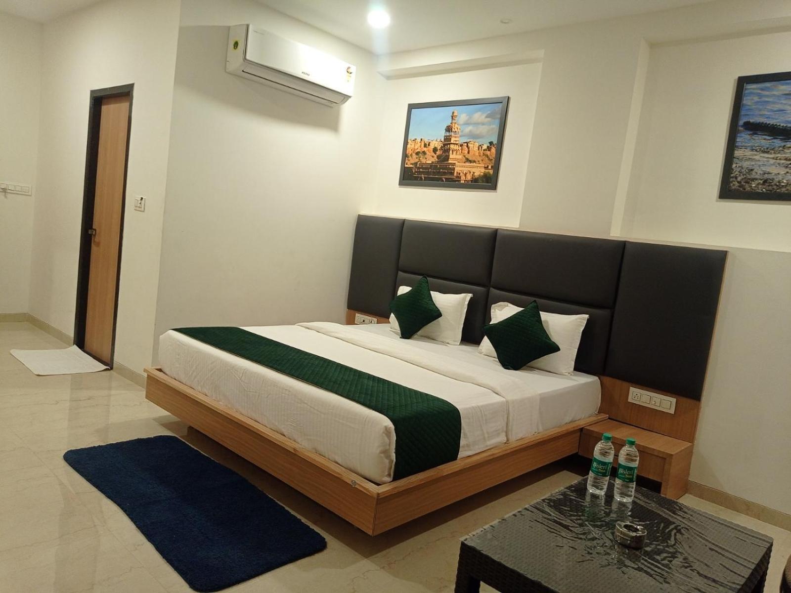 Sun Stone Hotel & Club - Jawai Sheoganj Exteriör bild